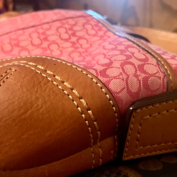 Coach Soho Hobo Signature Handbag - Picture 10 of 11